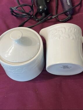 White Ceramic Sugar Bowl and Creamer Set - Unbranded